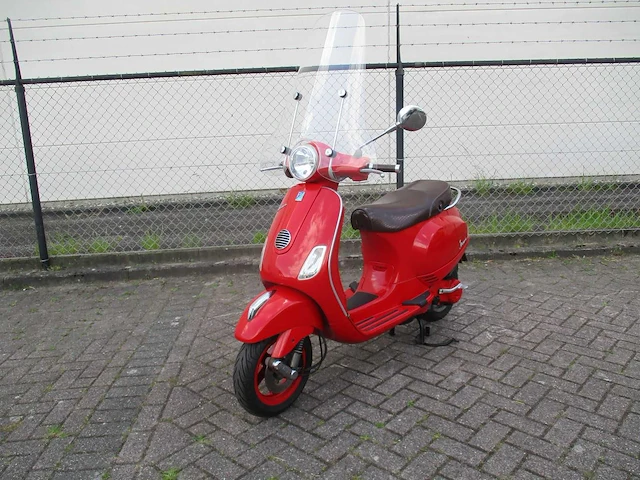 Vespa - snorscooter - lx 50 4t - scooter - afbeelding 4 van  11