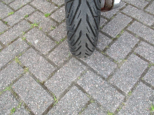 Vespa - snorscooter - lx 50 4t - scooter - afbeelding 6 van  11