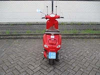Vespa - snorscooter - lx 50 4t - scooter - afbeelding 10 van  11
