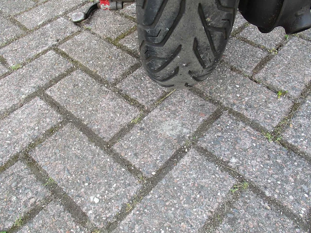 Vespa - snorscooter - lx 50 4t - scooter - afbeelding 11 van  11