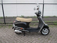 Vespa - snorscooter - lx 50 4t - scooter - afbeelding 8 van  11