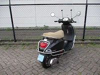 Vespa - snorscooter - lx 50 4t - scooter - afbeelding 9 van  11