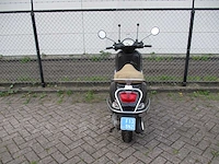 Vespa - snorscooter - lx 50 4t - scooter - afbeelding 10 van  11