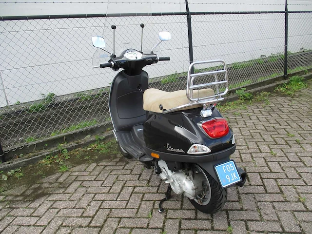 Vespa - snorscooter - lx 50 4t - scooter - afbeelding 2 van  11