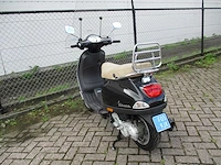 Vespa - snorscooter - lx 50 4t - scooter - afbeelding 2 van  11