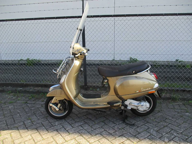 Vespa - snorscooter - lx 50 gold touring 4t - scooter - afbeelding 1 van  11