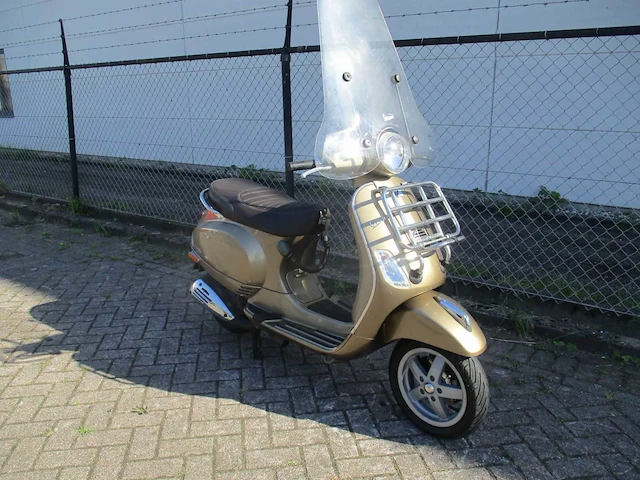Vespa - snorscooter - lx 50 gold touring 4t - scooter - afbeelding 7 van  11
