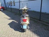 Vespa - snorscooter - lx 50 gold touring 4t - scooter - afbeelding 10 van  11