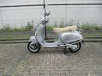 Vespa - snorscooter - lx 50 touring 4t - scooter - afbeelding 1 van  11