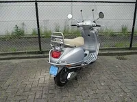 Vespa - snorscooter - lx 50 touring 4t - scooter - afbeelding 9 van  11