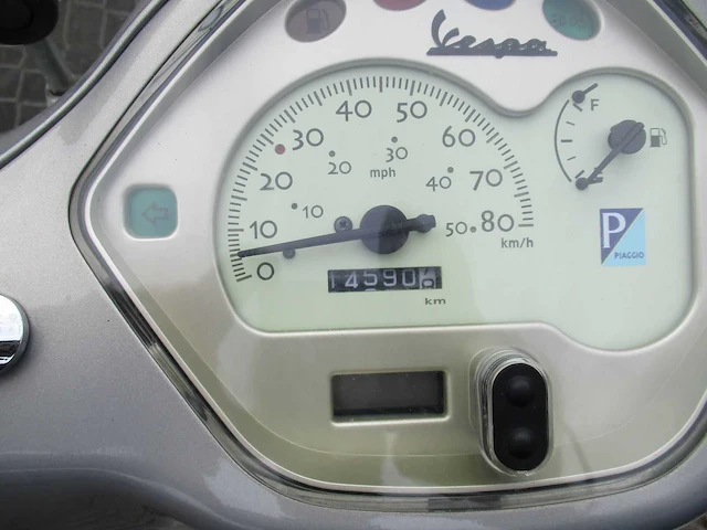 Vespa - snorscooter - lx 50 touring 4t - scooter - afbeelding 3 van  11
