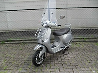 Vespa - snorscooter - lx 50 touring 4t - scooter - afbeelding 4 van  11