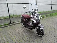 Vespa - snorscooter - lxv 50 vie della moda 4t - scooter - afbeelding 4 van  9