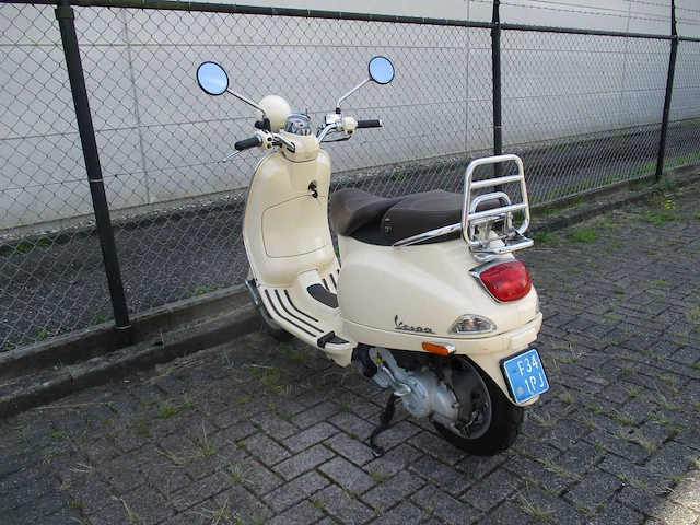 Vespa - snorscooter - lxv sienna 4t - scooter - afbeelding 2 van  11