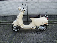 Vespa - snorscooter - lxv sienna 4t - scooter - afbeelding 1 van  11