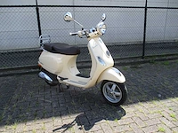 Vespa - snorscooter - lxv sienna 4t - scooter - afbeelding 7 van  11