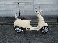 Vespa - snorscooter - lxv sienna 4t - scooter - afbeelding 8 van  11