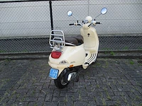 Vespa - snorscooter - lxv sienna 4t - scooter - afbeelding 9 van  11
