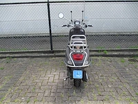 Vespa - snorscooter - lxv vie della moda 4t - scooter - afbeelding 12 van  12