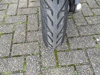 Vespa - snorscooter - primavera 4t - scooter - afbeelding 7 van  12