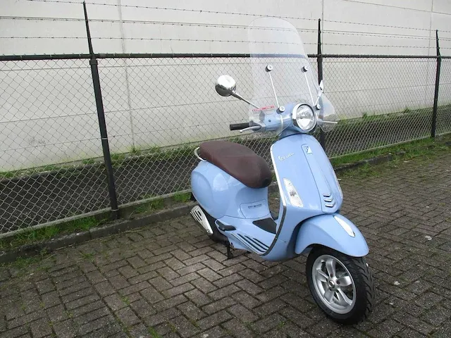 Vespa - snorscooter - primavera 4t - scooter - afbeelding 8 van  12