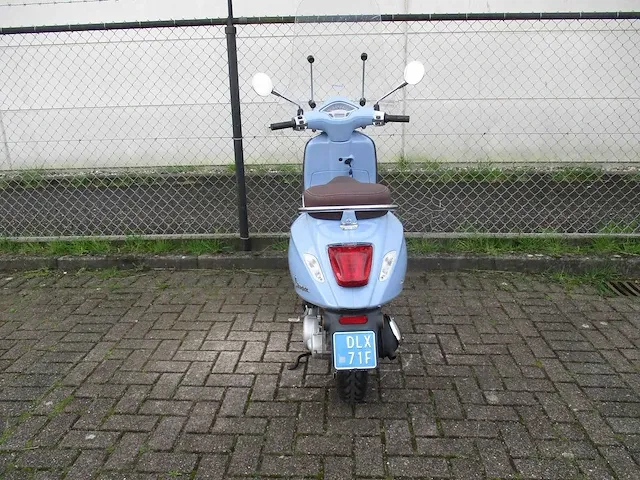 Vespa - snorscooter - primavera 4t - scooter - afbeelding 11 van  12