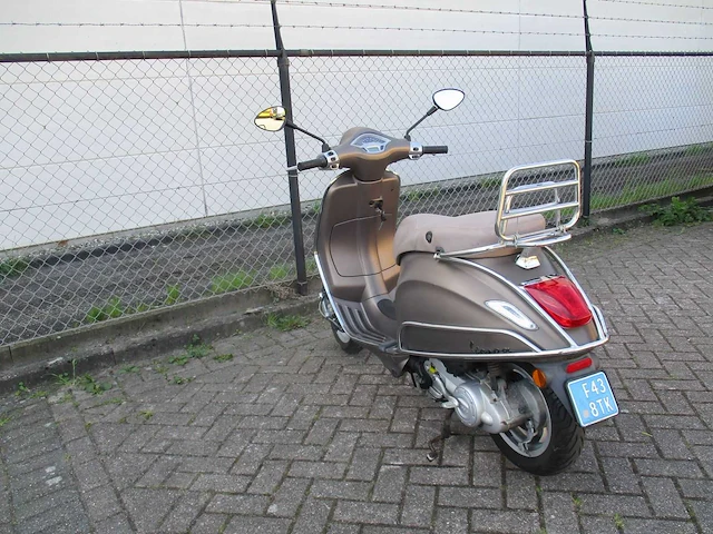 Vespa - snorscooter - primavera 4t - scooter - afbeelding 2 van  11