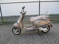 Vespa - snorscooter - primavera 4t - scooter - afbeelding 1 van  11