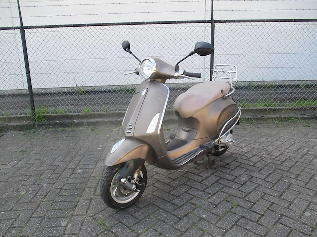 Vespa - snorscooter - primavera 4t - scooter - afbeelding 4 van  11