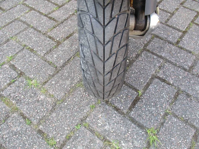 Vespa - snorscooter - primavera 4t - scooter - afbeelding 6 van  11