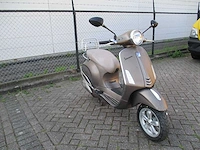 Vespa - snorscooter - primavera 4t - scooter - afbeelding 7 van  11