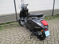 Vespa - snorscooter - primavera 4t - scooter - afbeelding 2 van  11