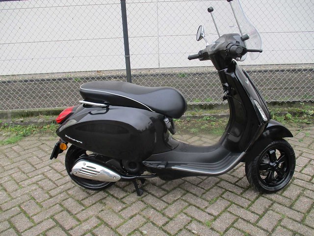 Vespa - snorscooter - primavera 4t - scooter - afbeelding 8 van  11