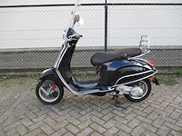 Vespa - snorscooter - primavera 4t full options - scooter - afbeelding 1 van  12
