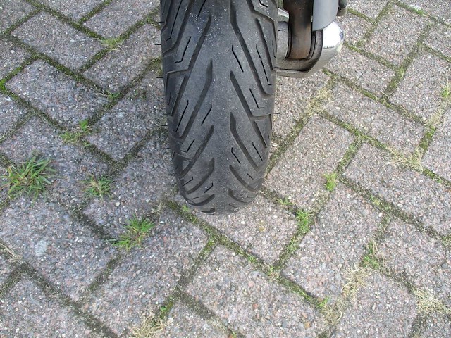 Vespa - snorscooter - primavera 4t full options - scooter - afbeelding 7 van  12