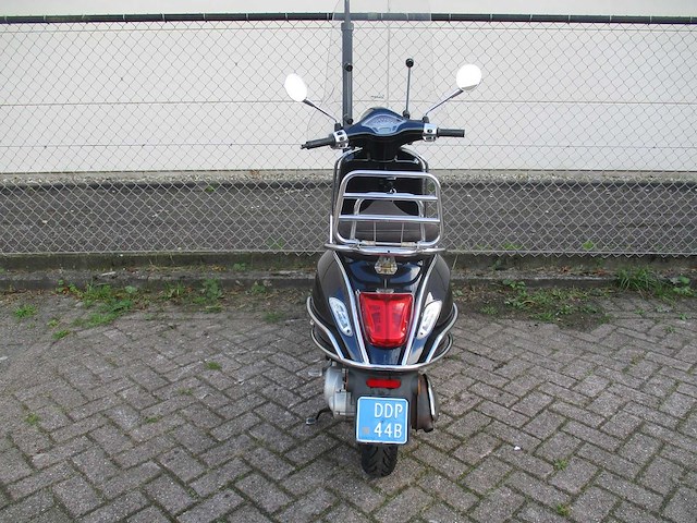Vespa - snorscooter - primavera 4t full options - scooter - afbeelding 11 van  12
