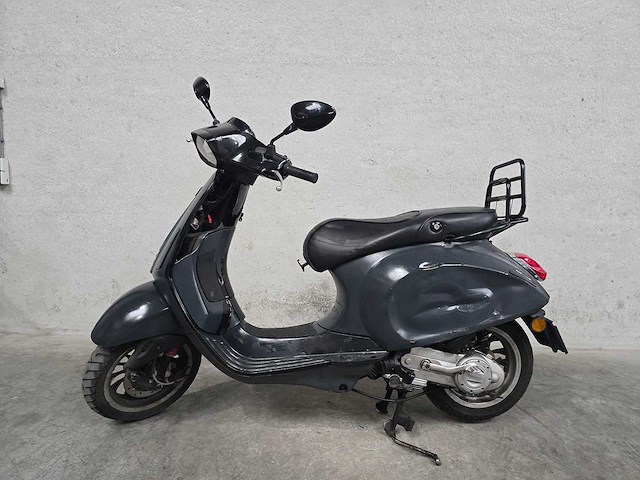 Vespa - snorscooter - sprint 4t - 25km uitvoering dgp06b - afbeelding 1 van  8