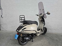 Vespa - snorscooter - sprint 4t - 25km uitvoering dgx32g - schade - - afbeelding 5 van  7