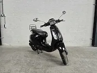 Vespa - snorscooter - sprint 4t - 25km uitvoering - afbeelding 4 van  6