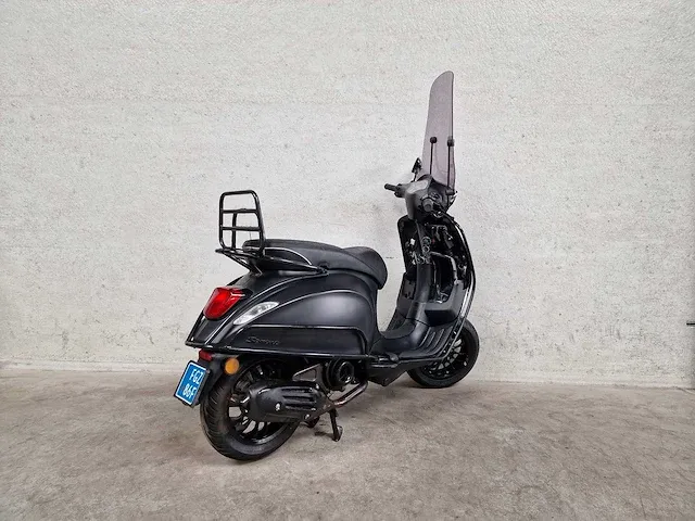 Vespa - snorscooter - sprint 4t - 25km uitvoering - afbeelding 5 van  6