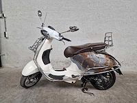Vespa - snorscooter - sprint 4t - 4t 25km uitvoering dfd95k - afbeelding 1 van  8