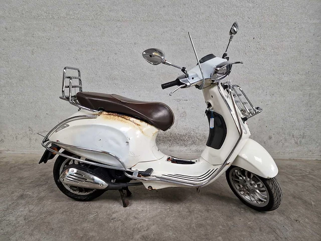 Vespa - snorscooter - sprint 4t - 4t 25km uitvoering dfd95k - afbeelding 2 van  8