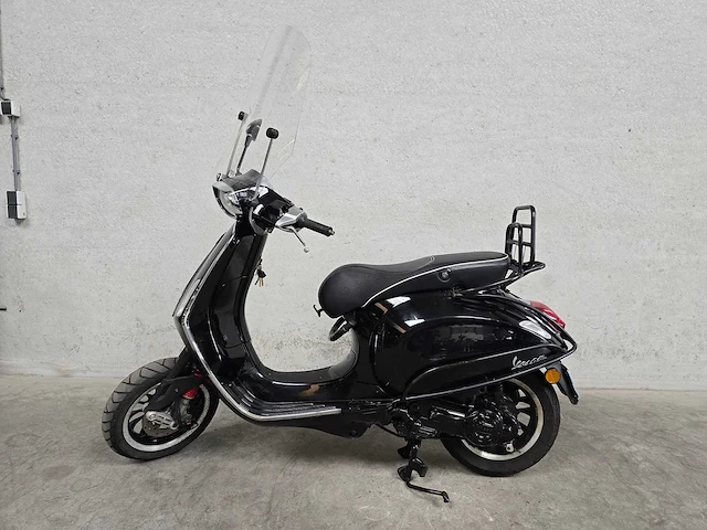 Vespa - snorscooter - sprint 4t - 4t 25km uitvoering dlt98j - afbeelding 1 van  7