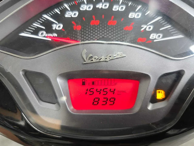 Vespa - snorscooter - sprint 4t - 4t 25km uitvoering dlt98j - afbeelding 7 van  7