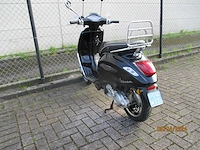 Vespa - snorscooter - sprint 4t - scooter - afbeelding 2 van  11