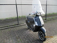 Vespa - snorscooter - sprint 4t - scooter - afbeelding 7 van  11