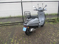 Vespa - snorscooter - sprint 4t - scooter - afbeelding 9 van  11