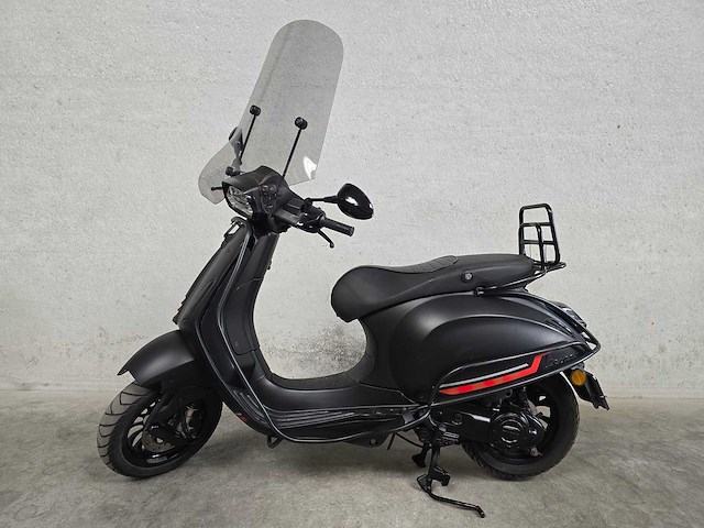 Vespa - snorscooter - sprint 50 - 4t 25km uitvoering dsn15r - afbeelding 1 van  9