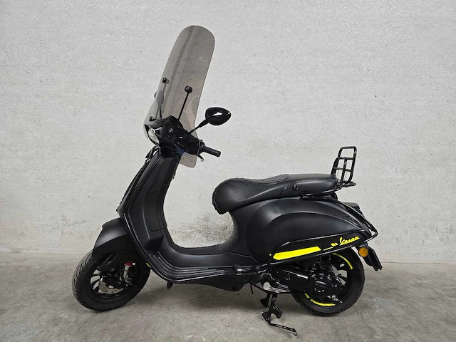 Vespa - snorscooter - sprint 50 - 4t 25km uitvoering dsn44f - afbeelding 1 van  7