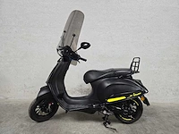 Vespa - snorscooter - sprint 50 - 4t 25km uitvoering dsn44f - afbeelding 1 van  7